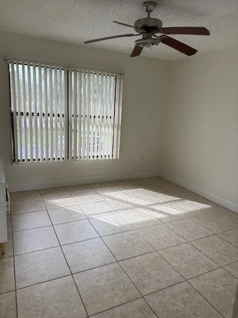 1562 Lake Crystal Drive, #E
