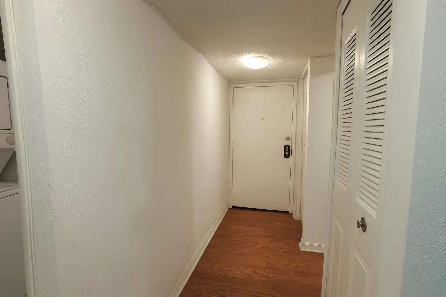 4174 Inverrary Drive, #102