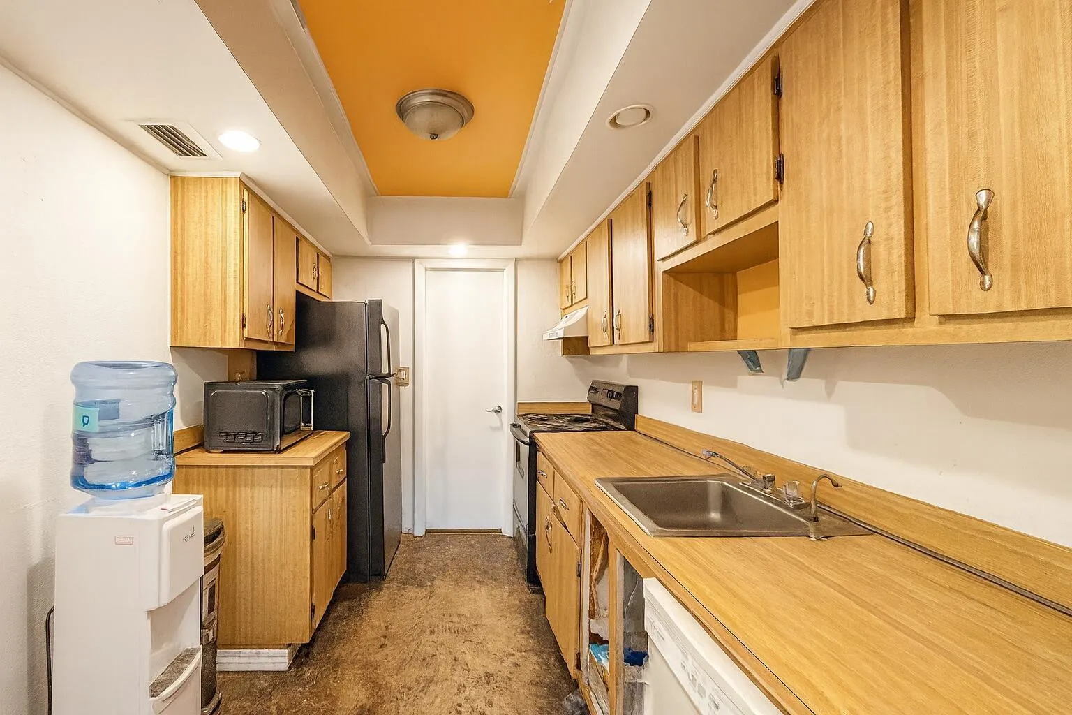 4174 Inverrary Drive, #102