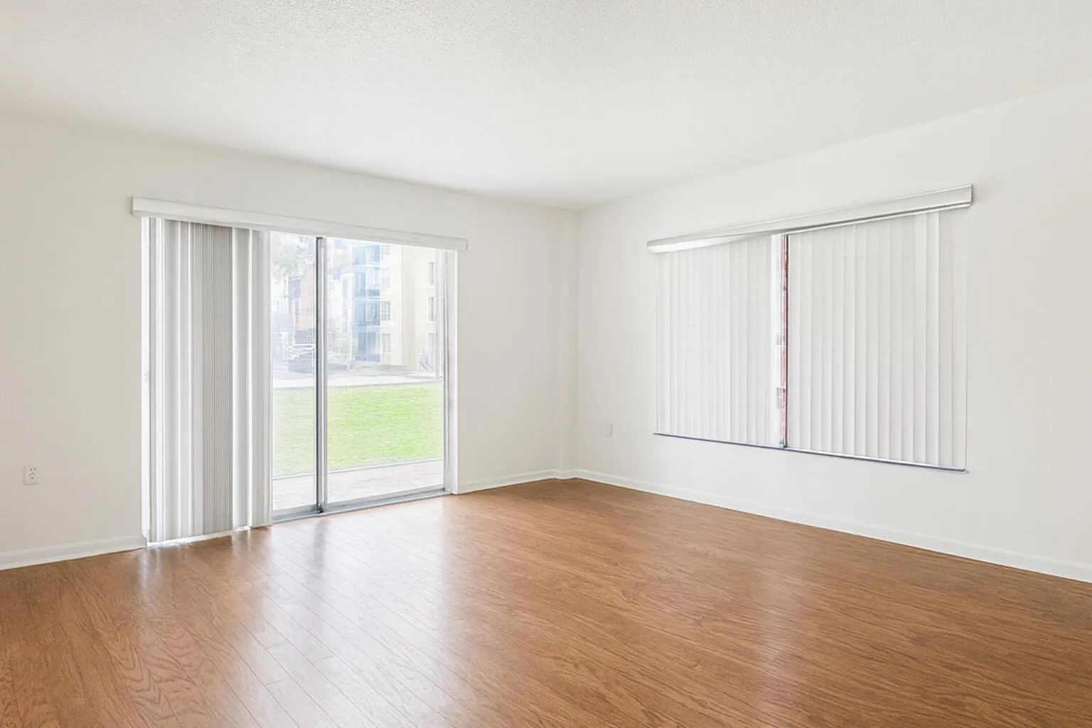 4174 Inverrary Drive, #102
