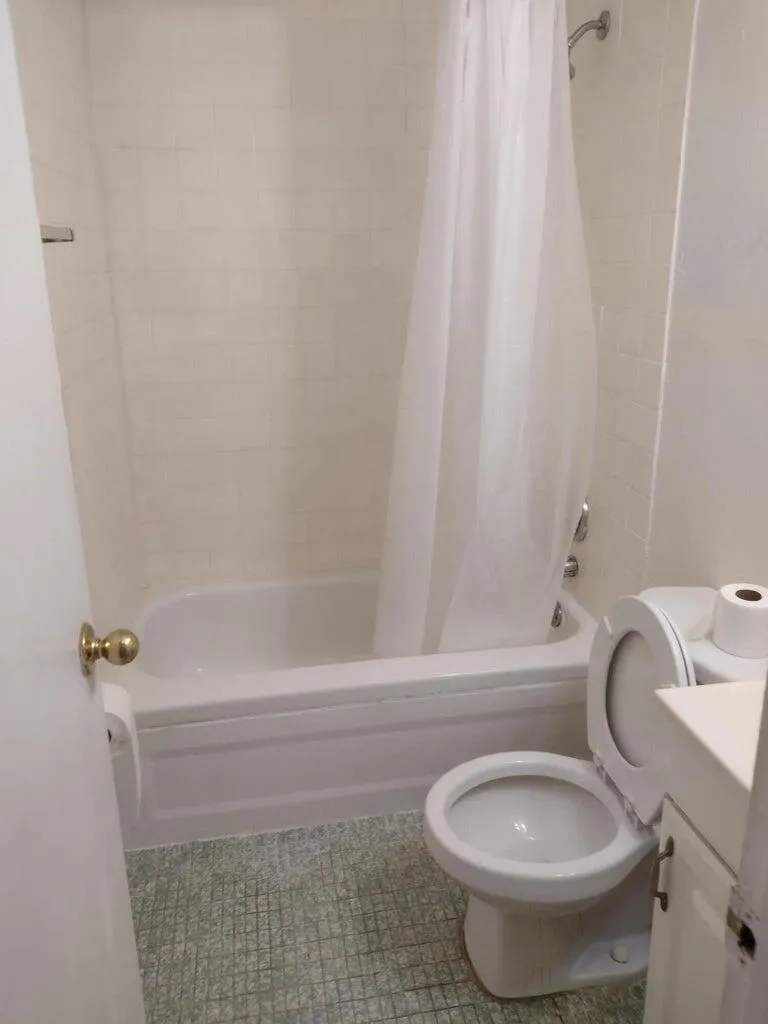 3251 SW 44th Street, #200