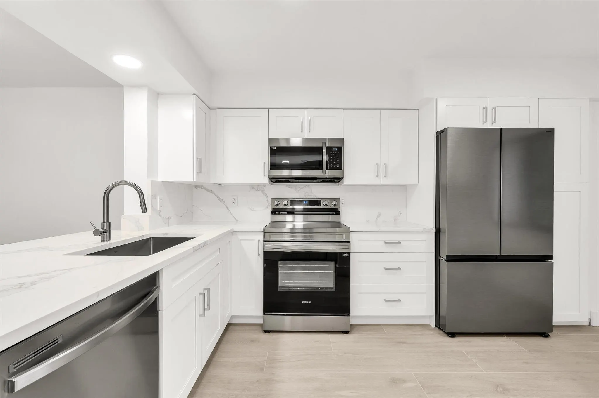 7290 Kinghurst Drive, #102