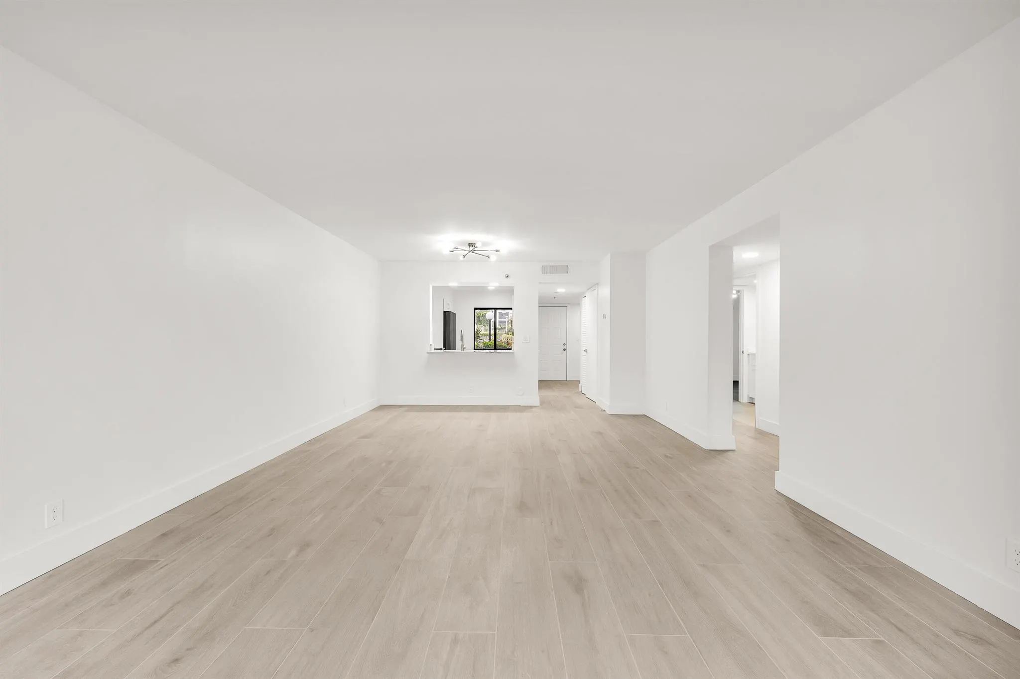 7290 Kinghurst Drive, #102