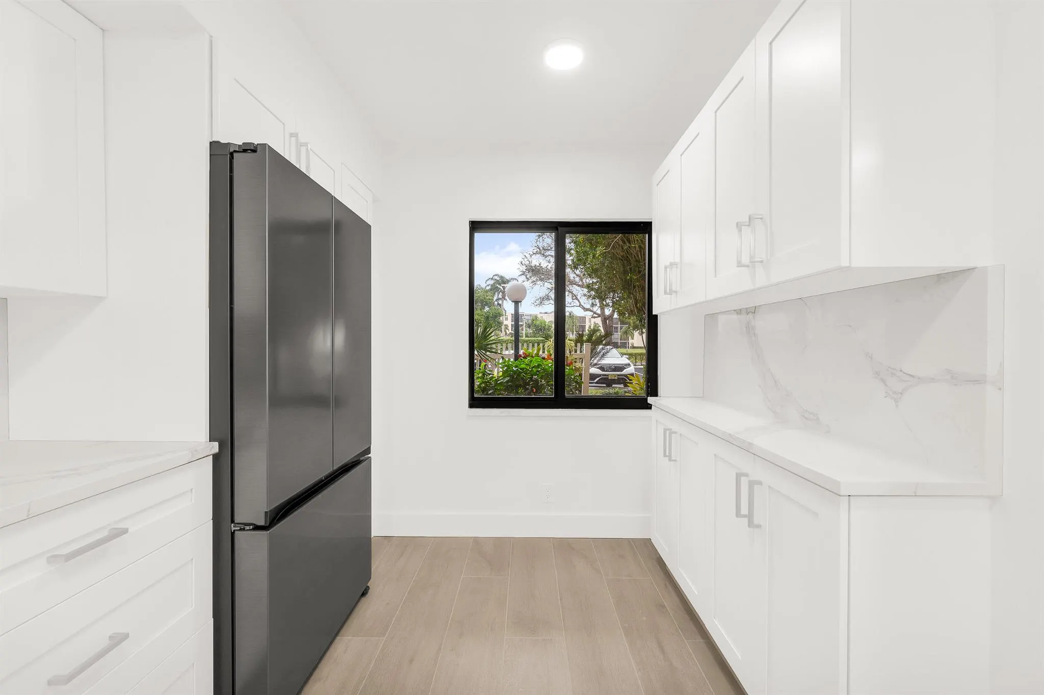 7290 Kinghurst Drive, #102
