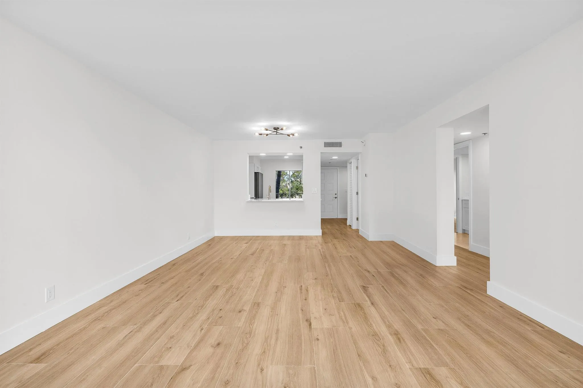 7290 Kinghurst Drive, #301