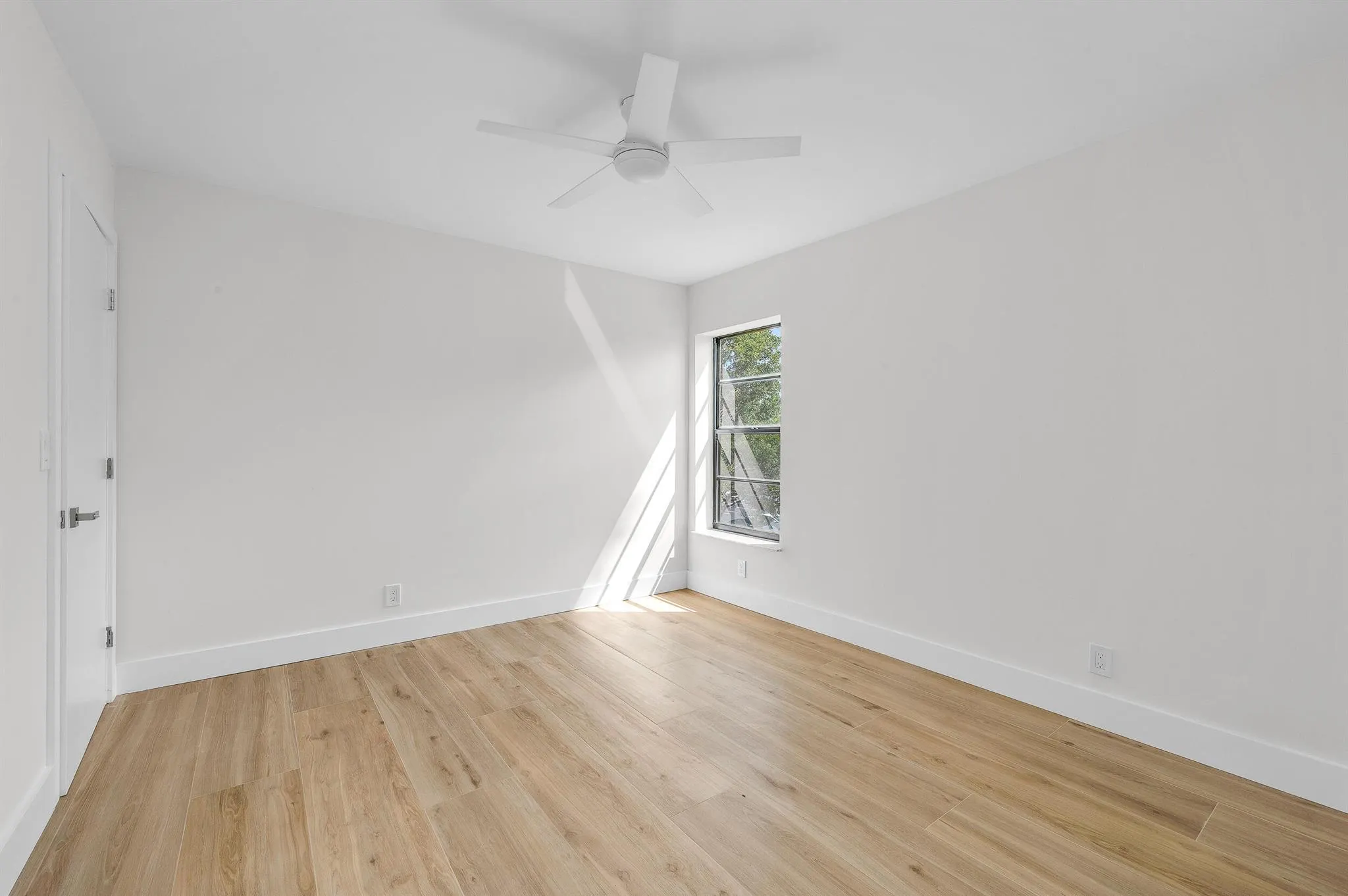 7290 Kinghurst Drive, #301