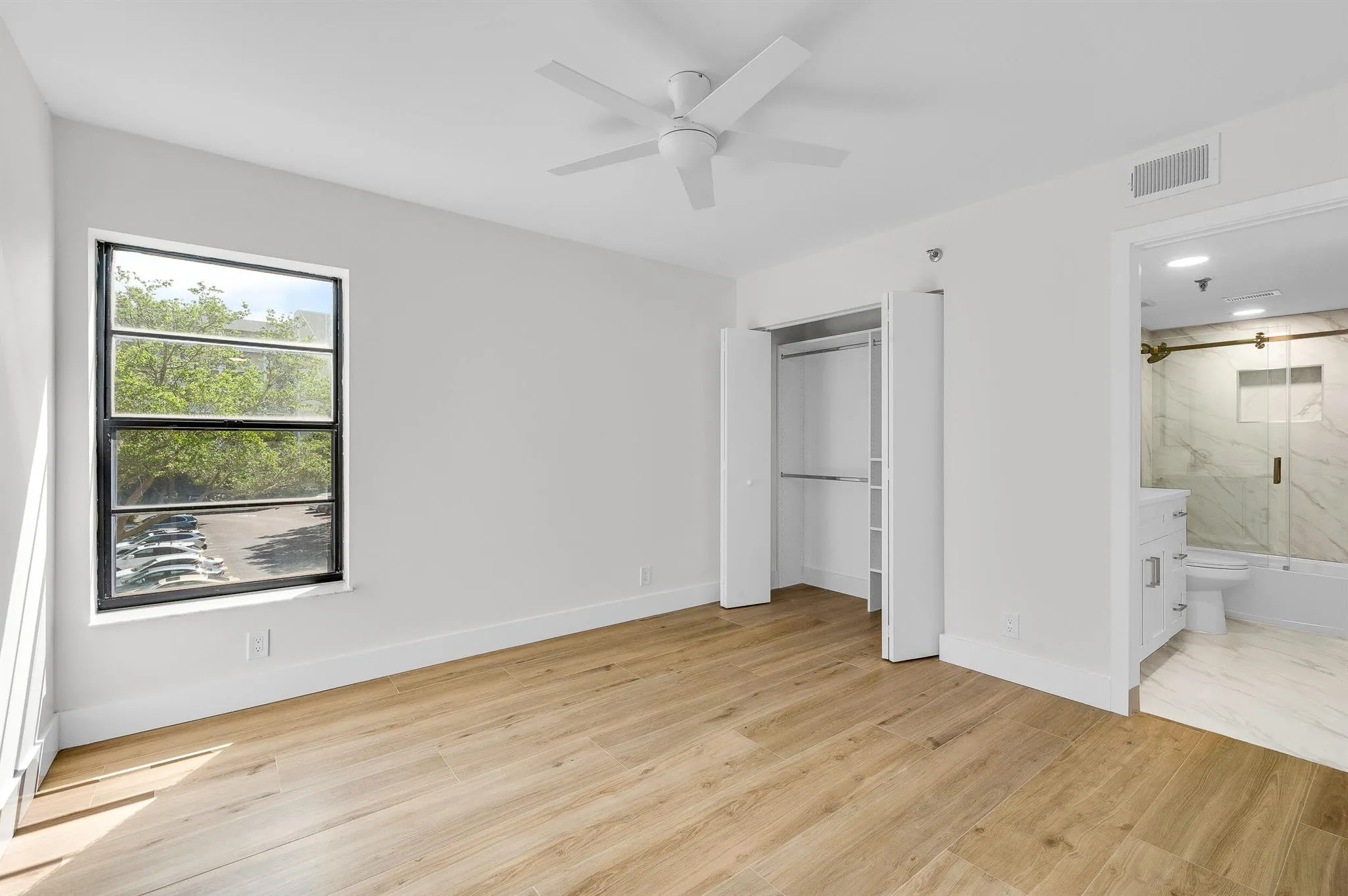 7290 Kinghurst Drive, #301