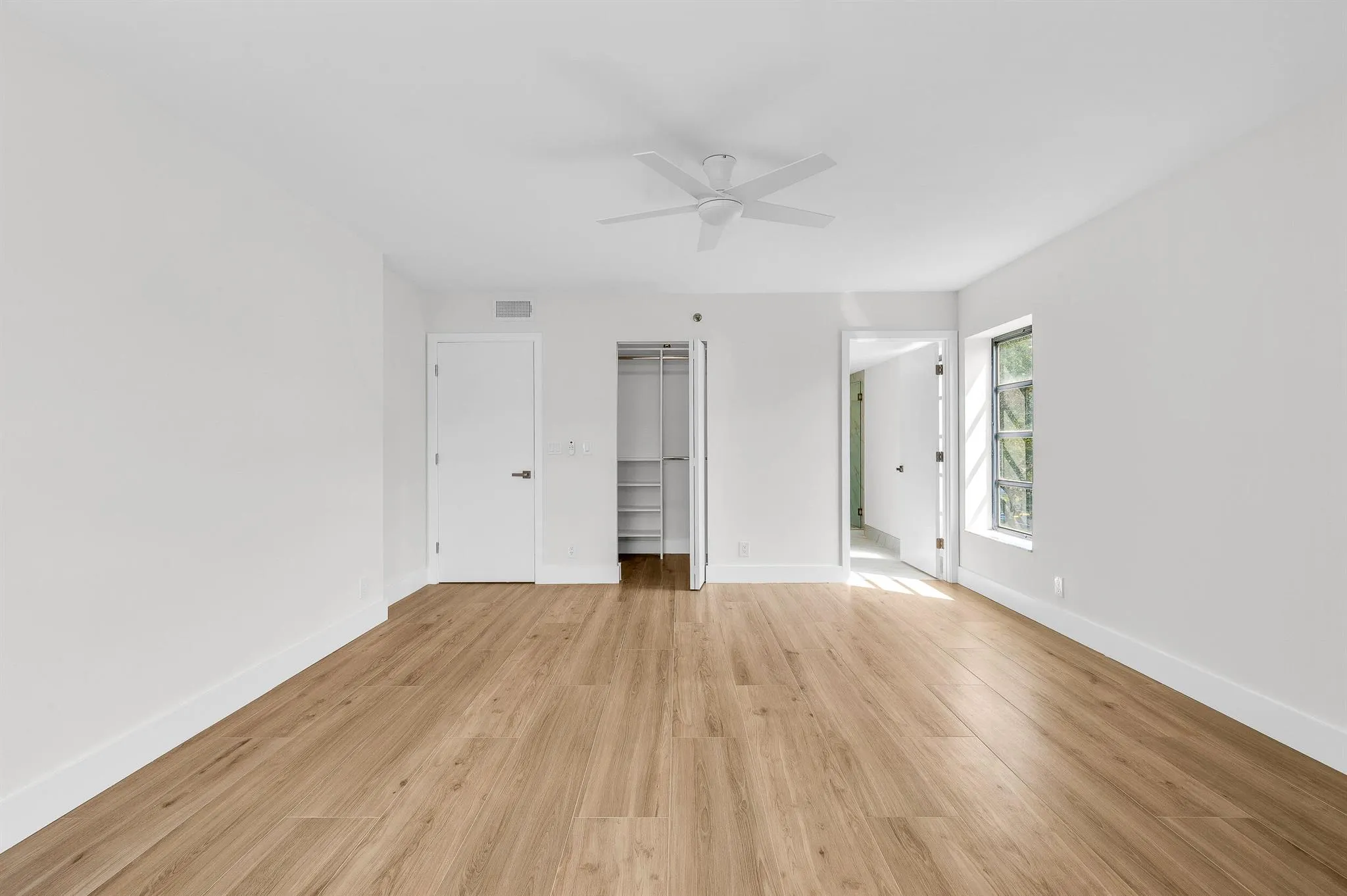 7290 Kinghurst Drive, #301