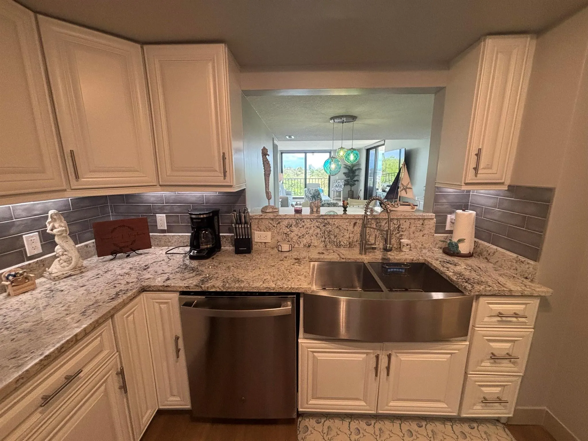 1202 S Lake Drive, #501
