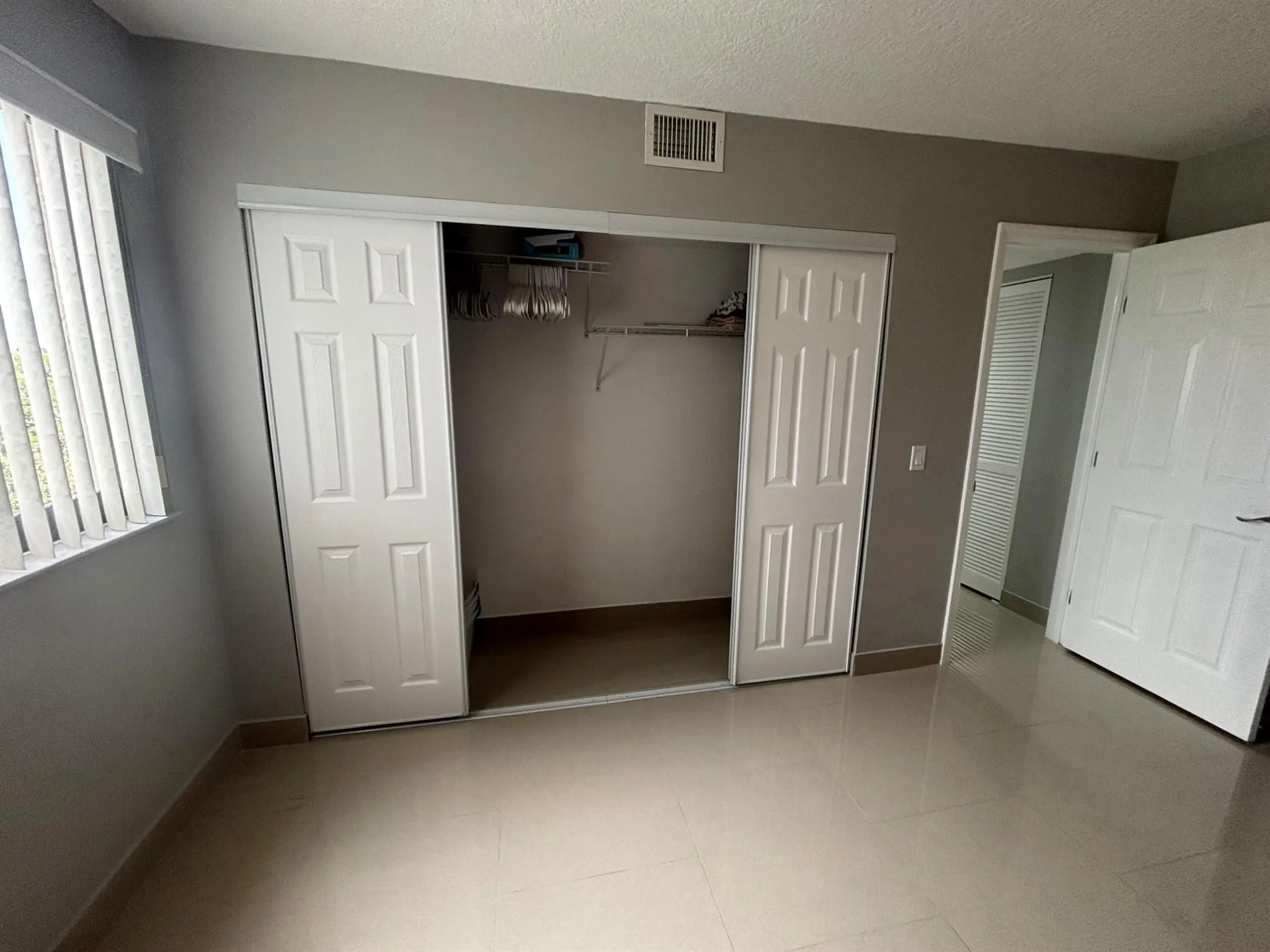 1202 S Lake Drive, #501