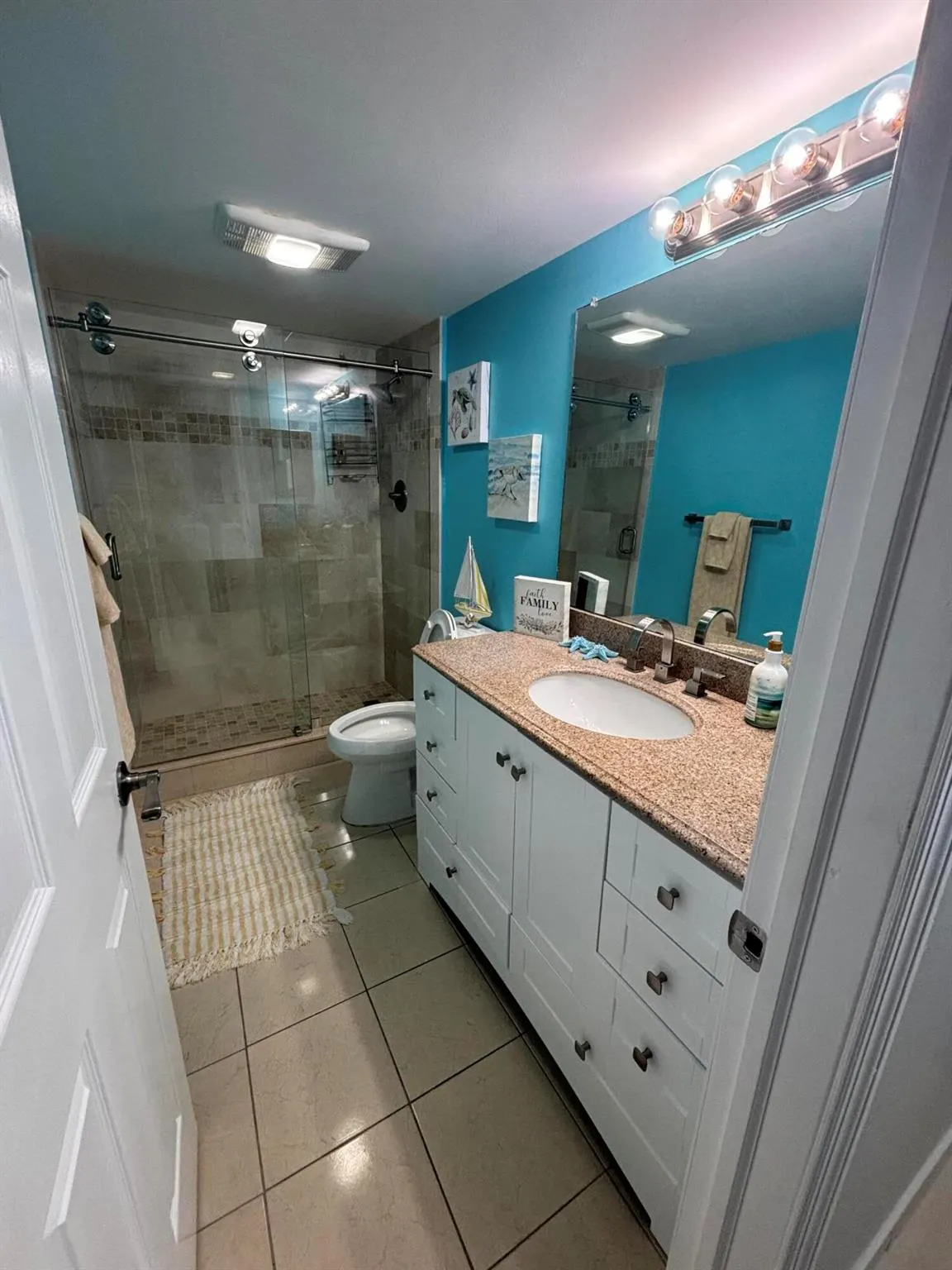 1202 S Lake Drive, #501
