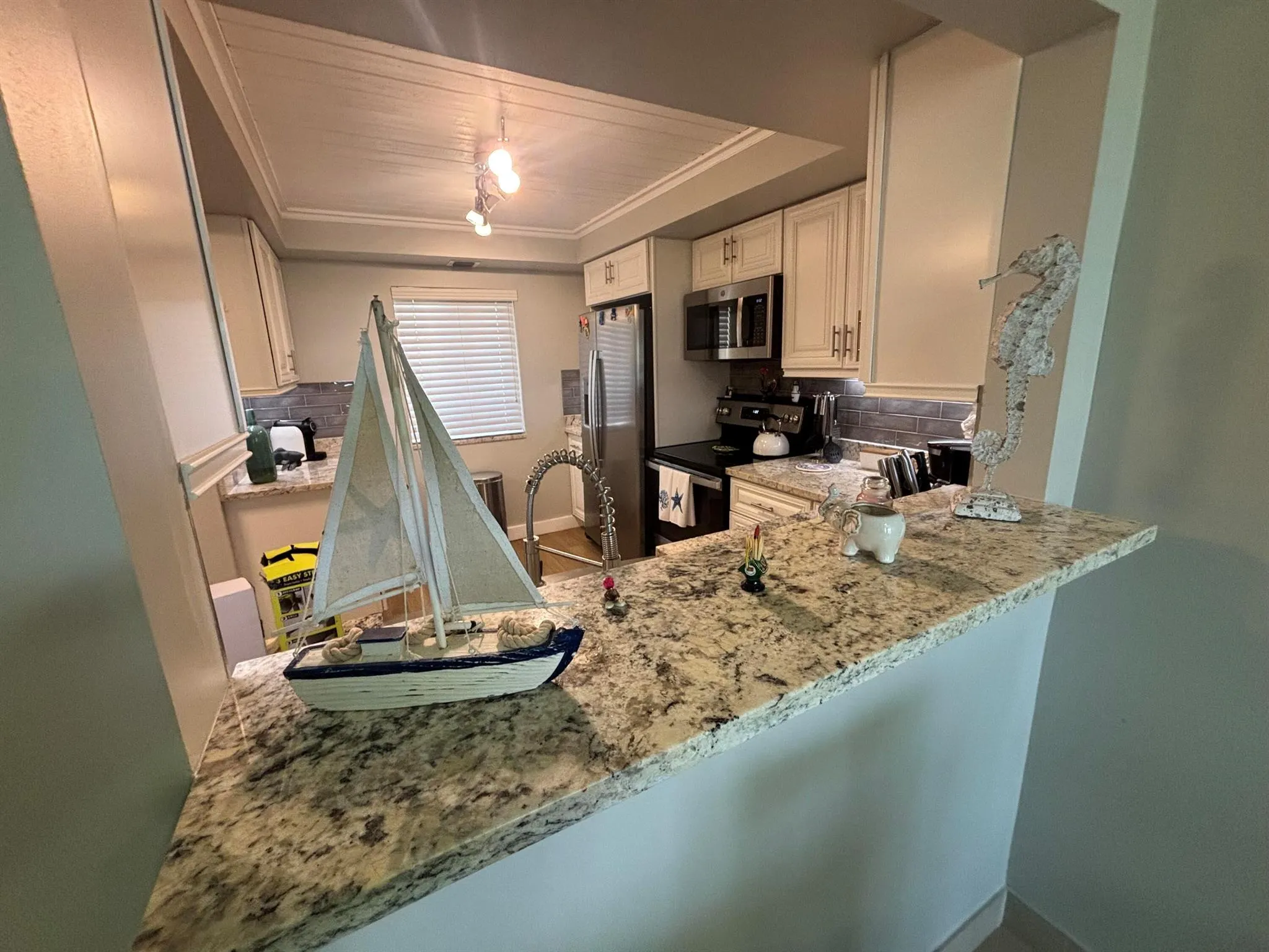 1202 S Lake Drive, #501