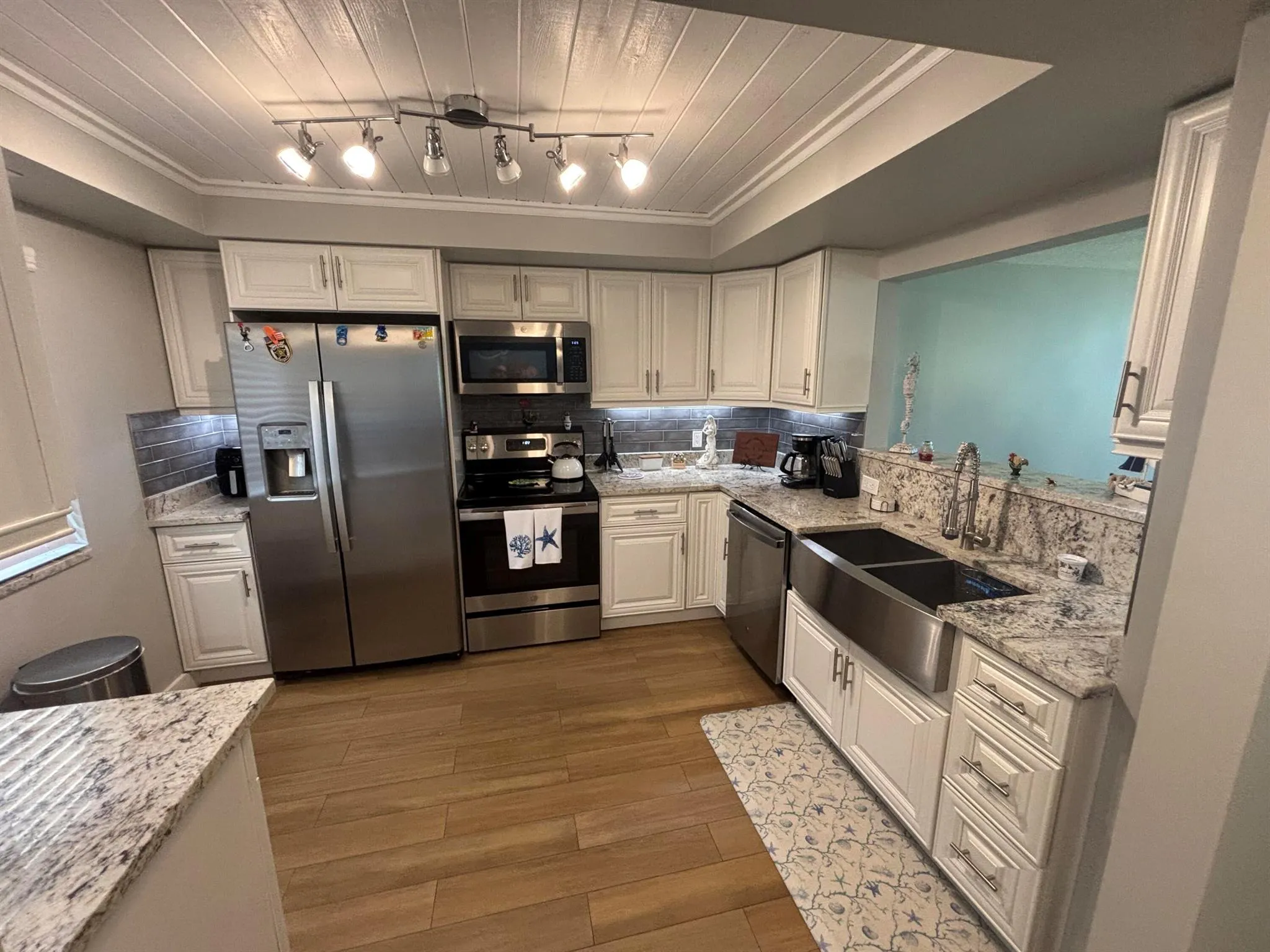 1202 S Lake Drive, #501