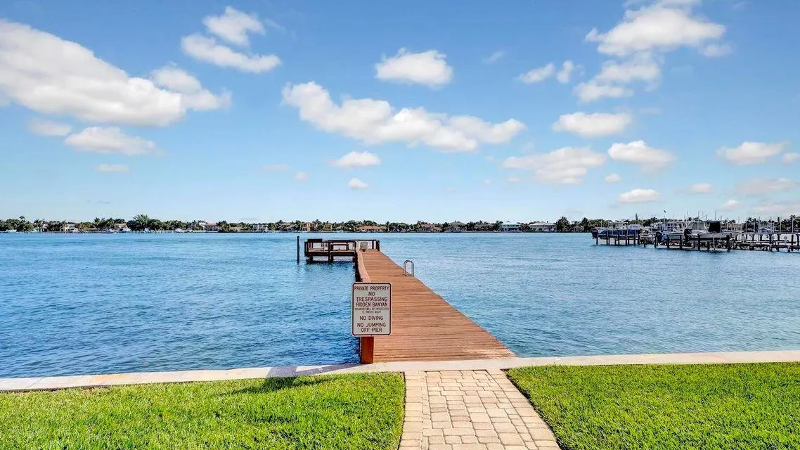 1202 S Lake Drive, #501