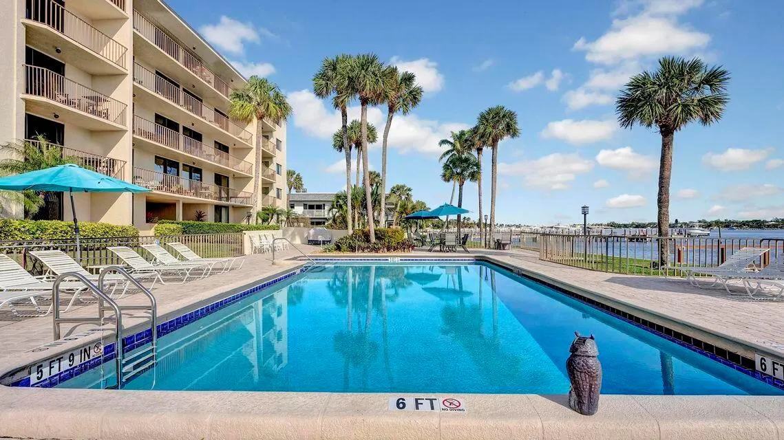 1202 S Lake Drive, #501