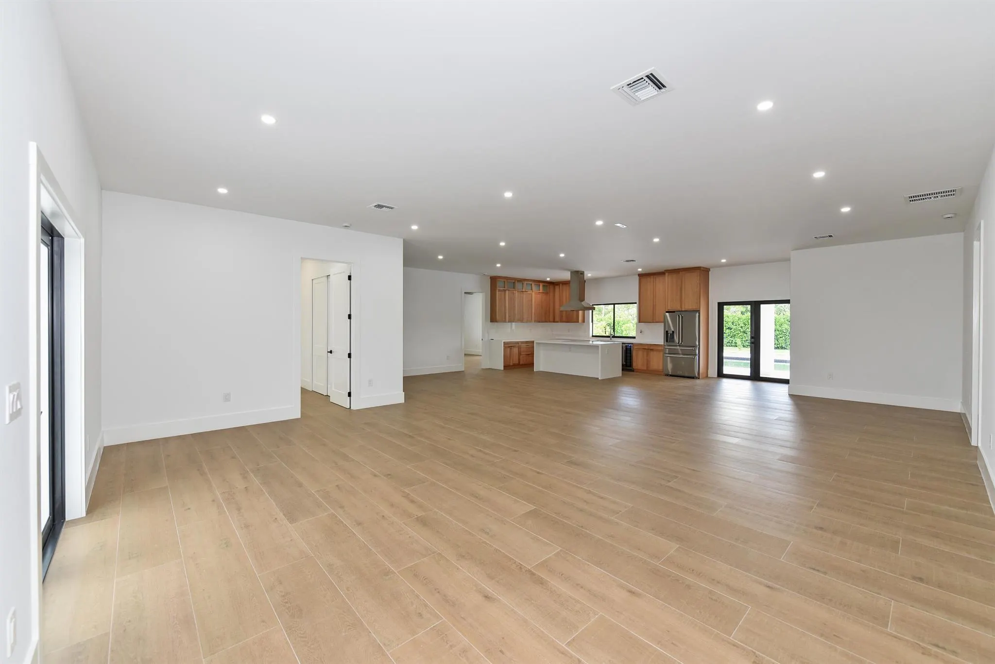 11145 68th Street N