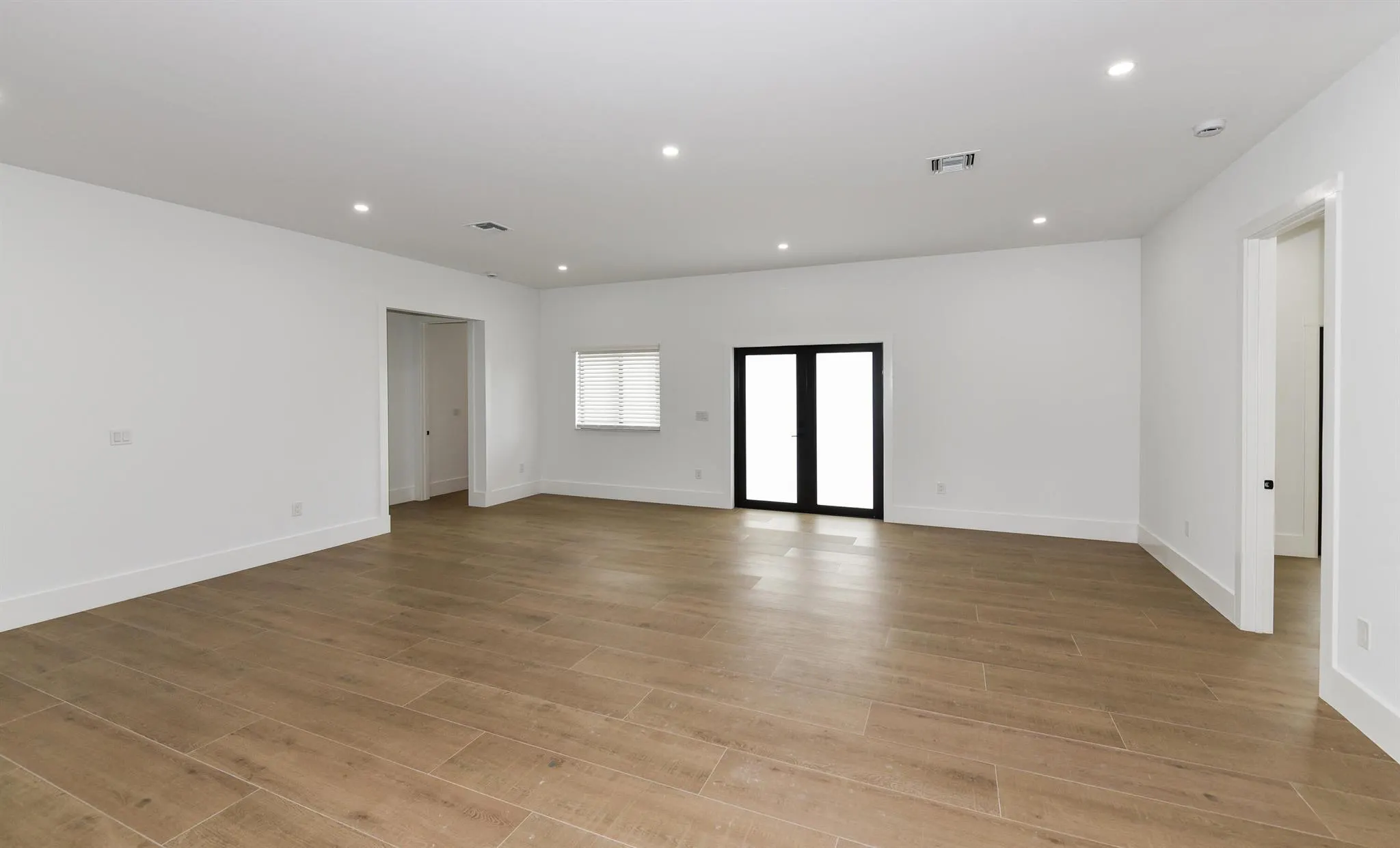 11145 68th Street N