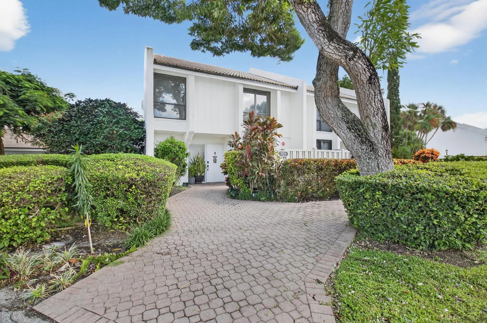 701 Bridgewood Drive