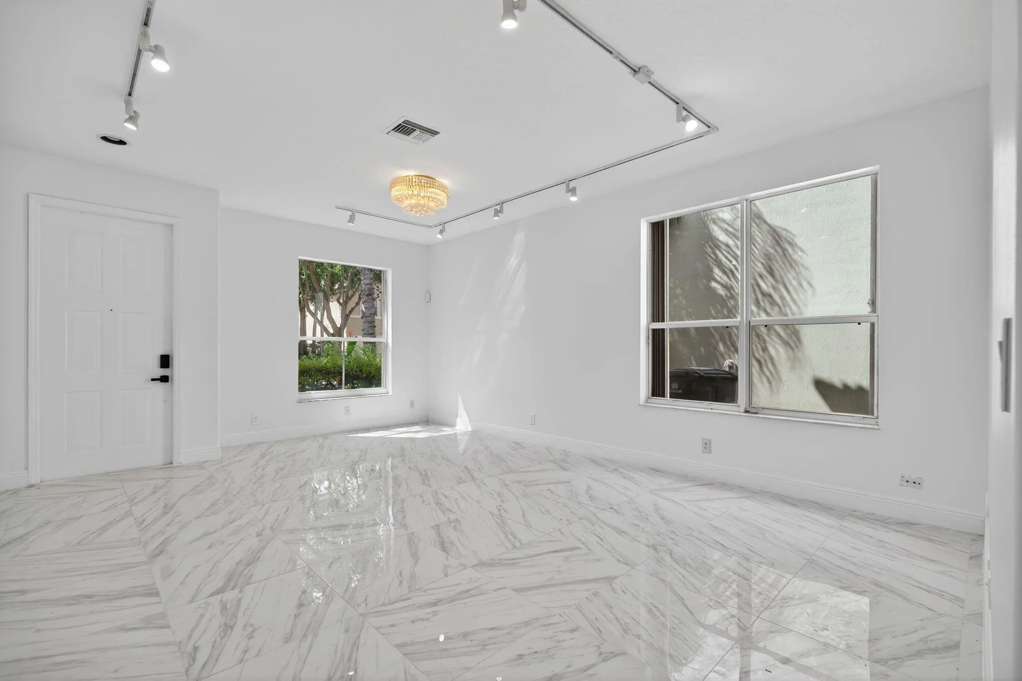 4083 Lake Tahoe Circle