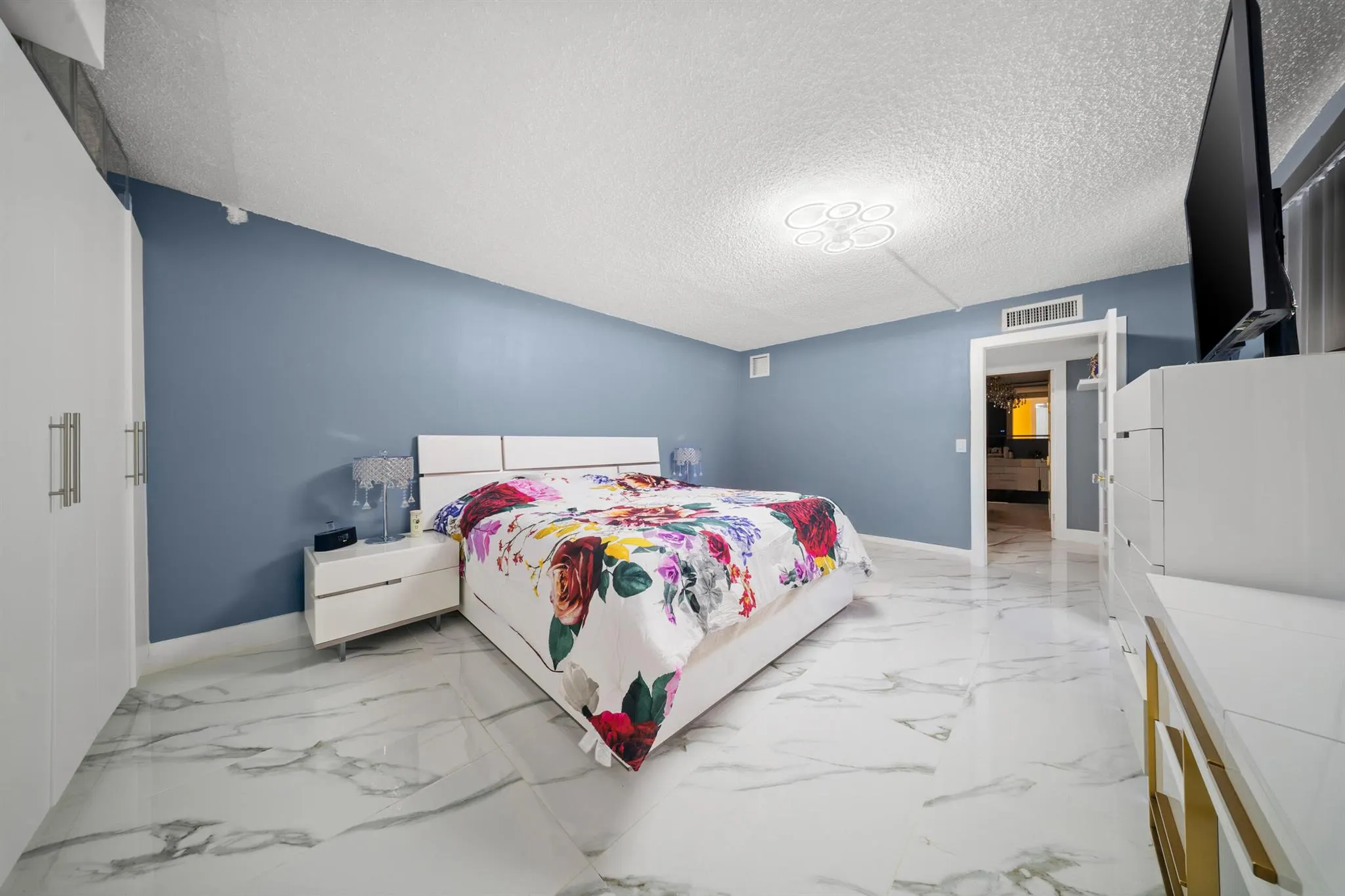 1524 Forest Lakes Circle, #A