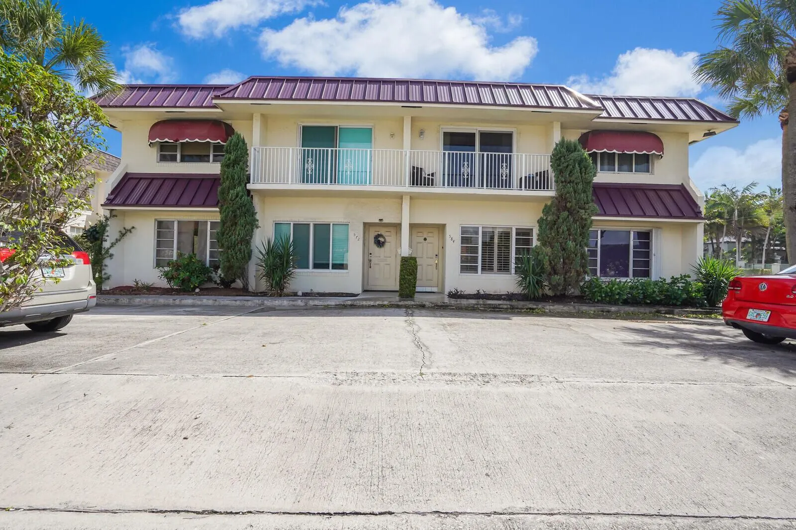 584 SE 20th Avenue, #2