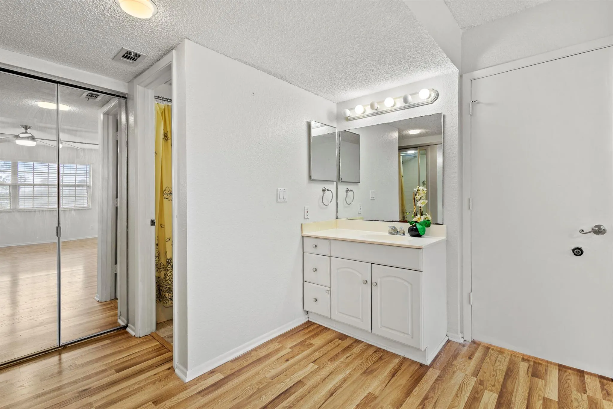 1507 SE Royal Green Circle, #T203