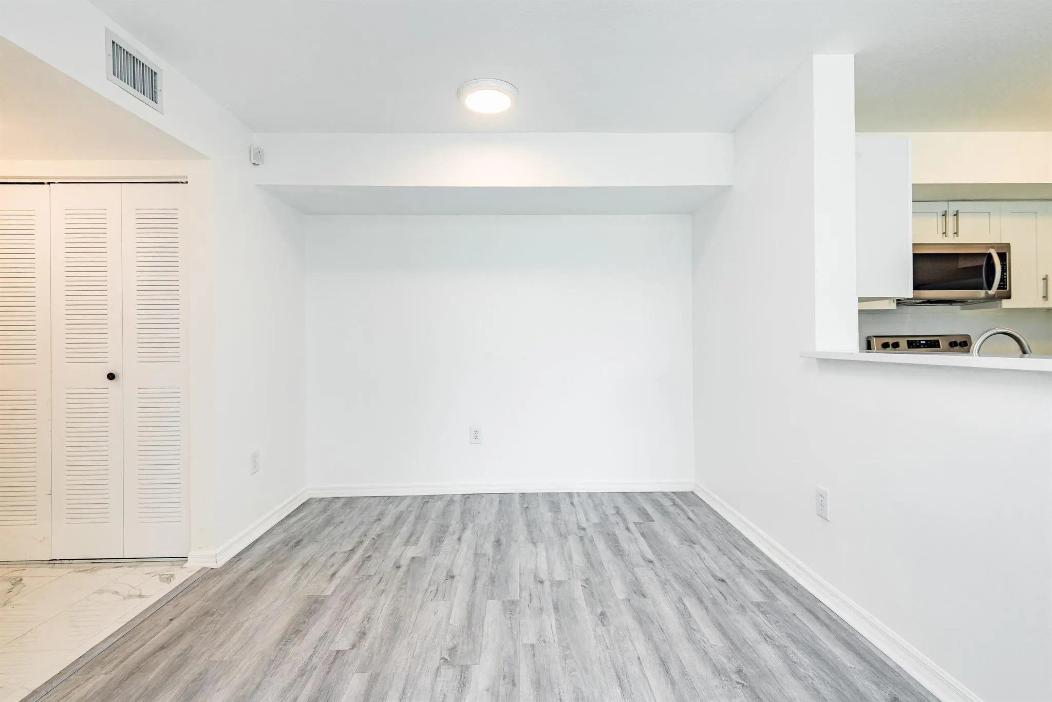 602 Villa Circle