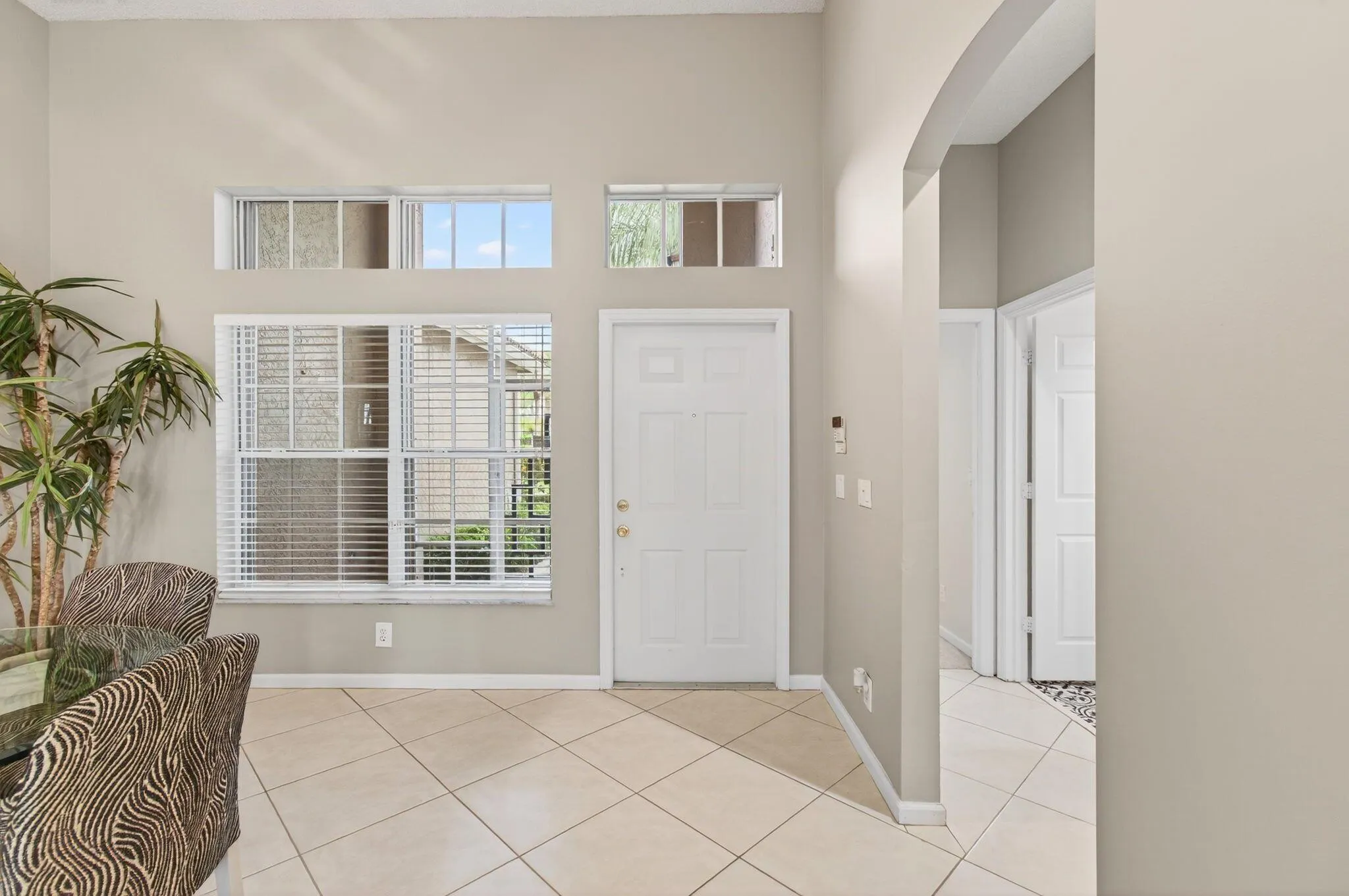 6886 Swansea Lane