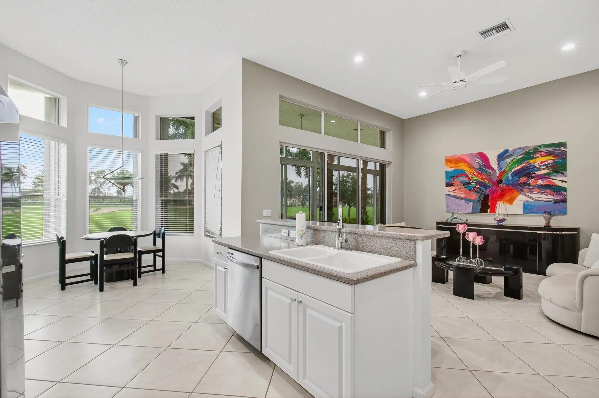 6886 Swansea Lane
