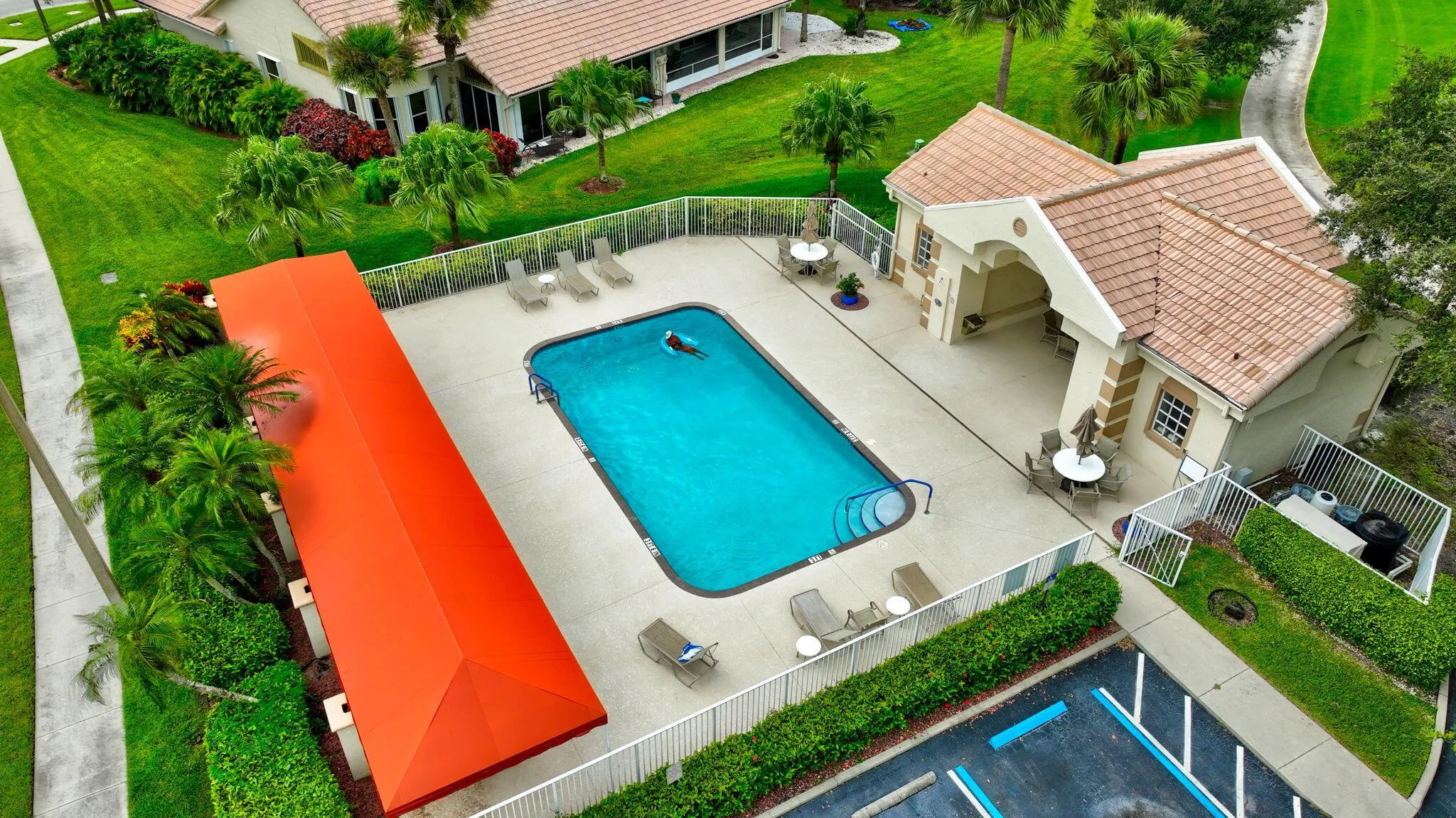 6886 Swansea Lane