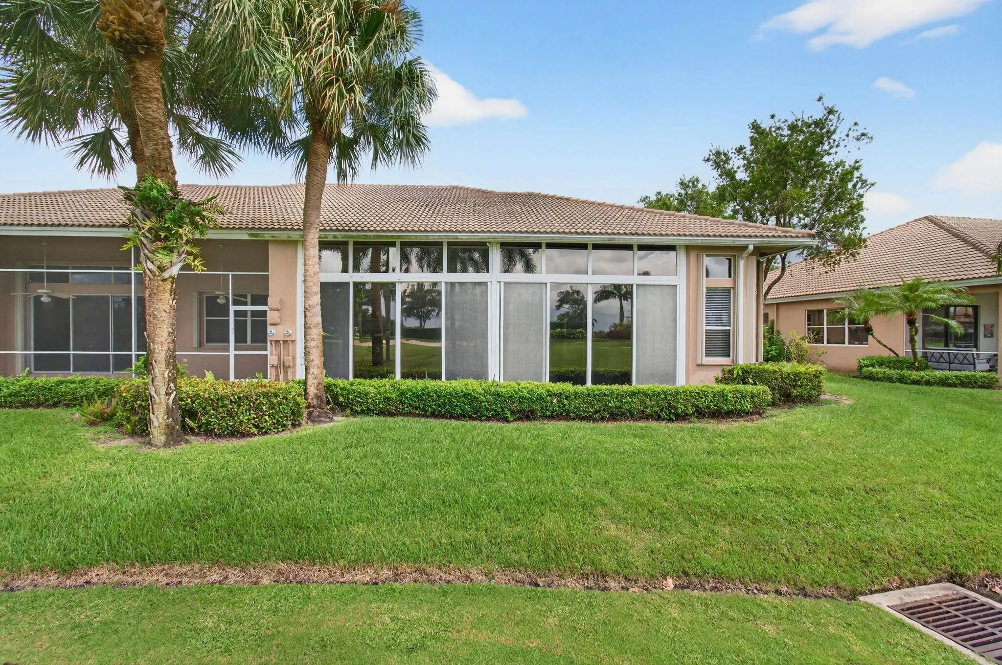 6886 Swansea Lane