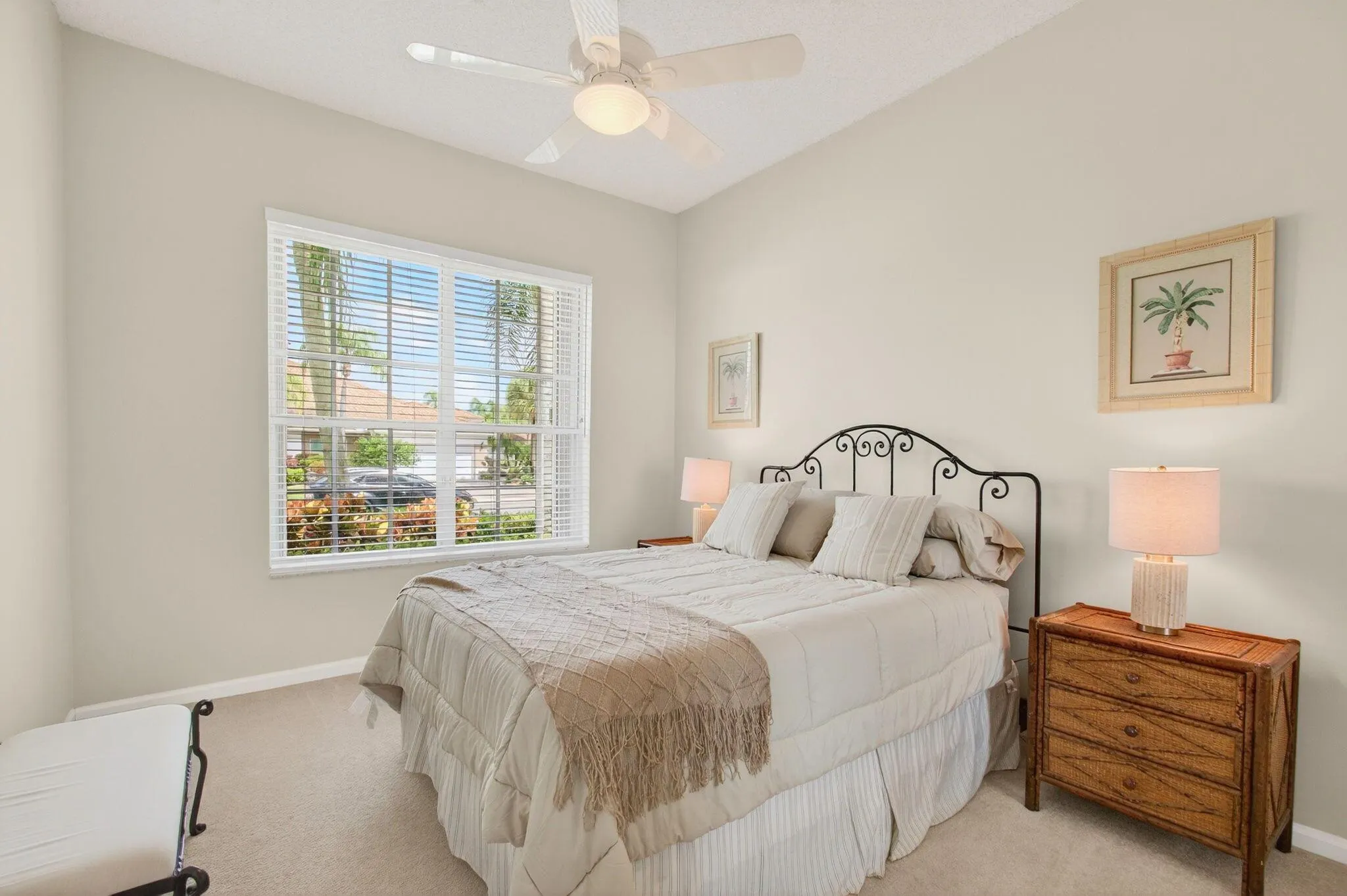 6886 Swansea Lane