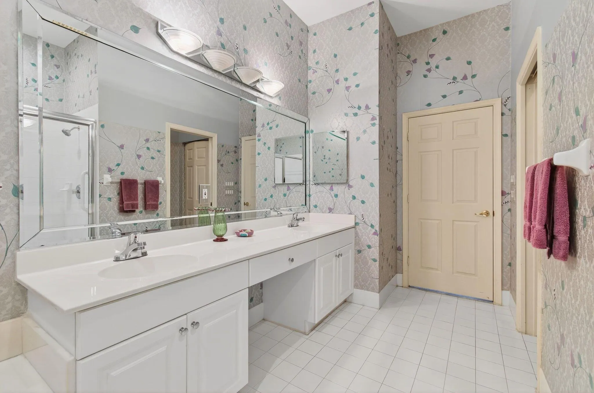 6886 Swansea Lane
