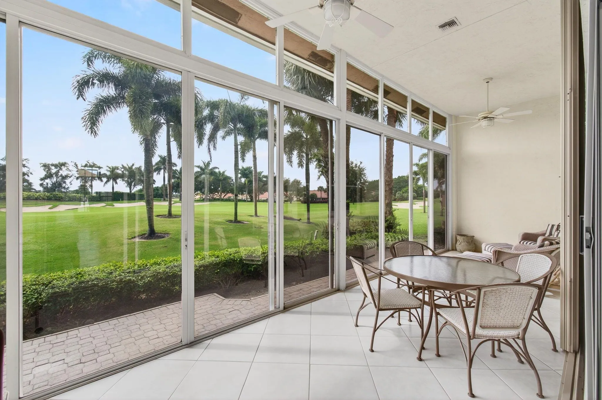 6886 Swansea Lane