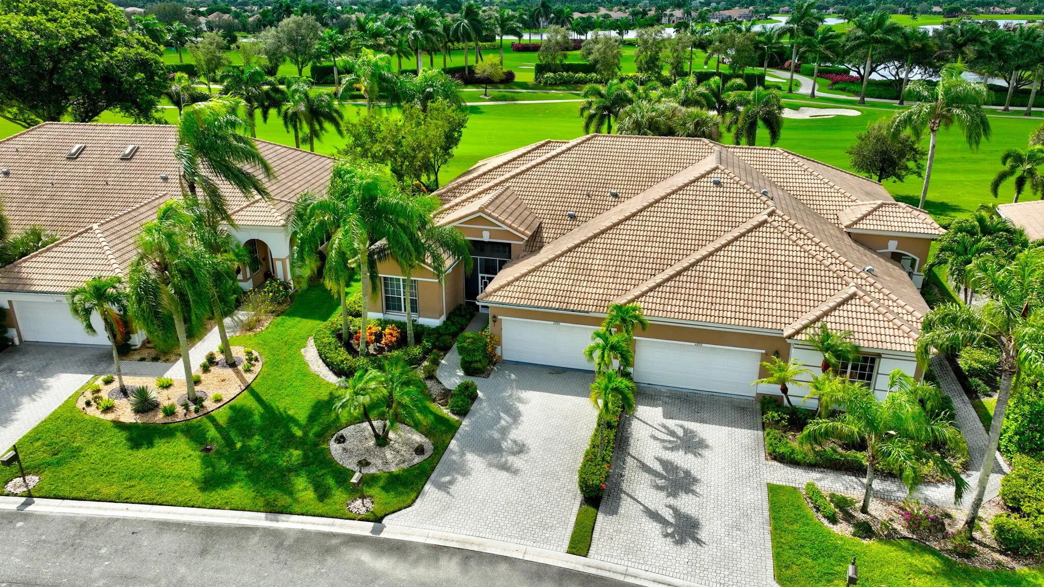 6886 Swansea Lane