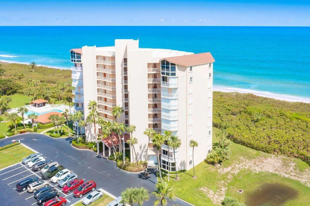 3870 N Highway A1a, #906