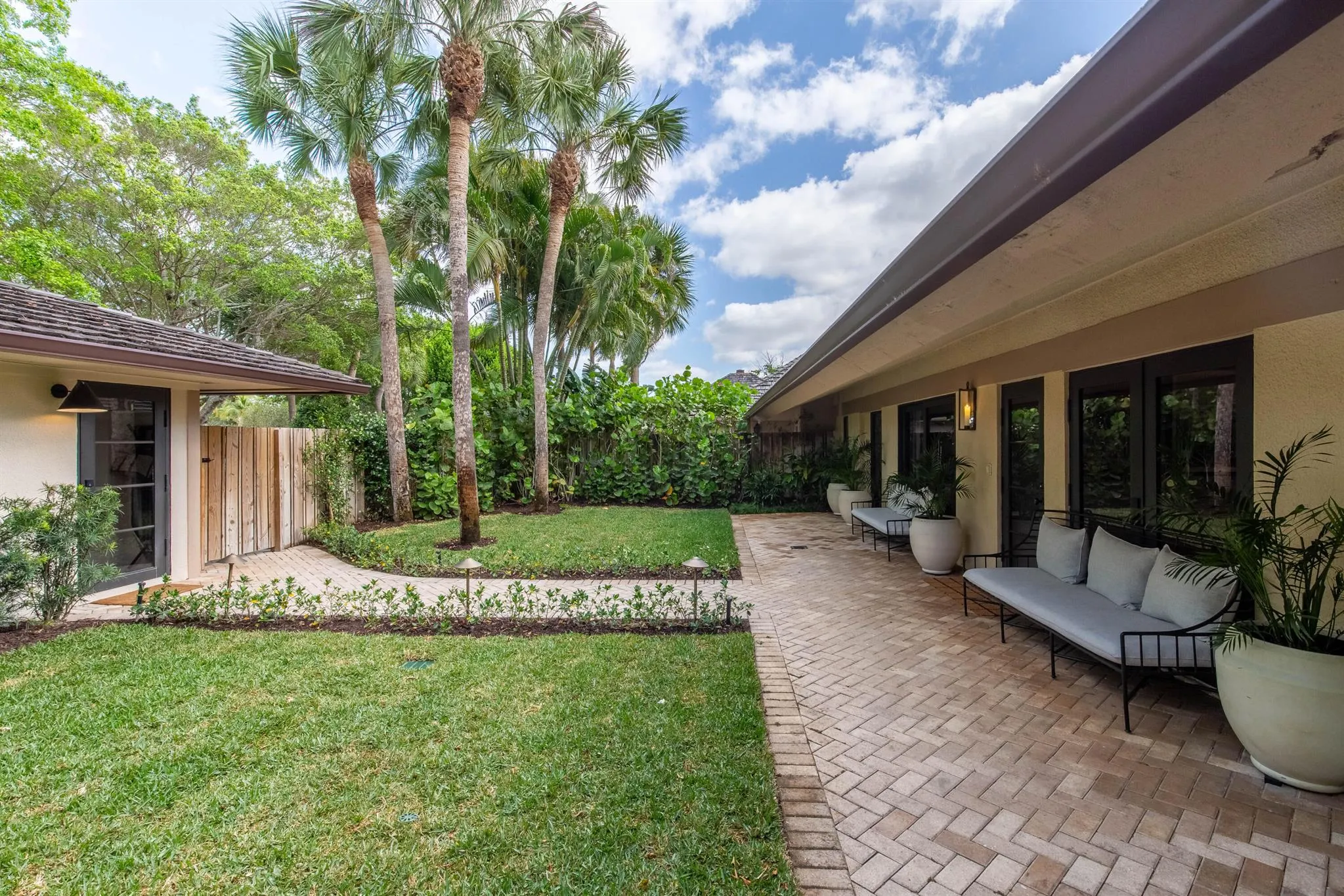 11669 Wimbledon Circle