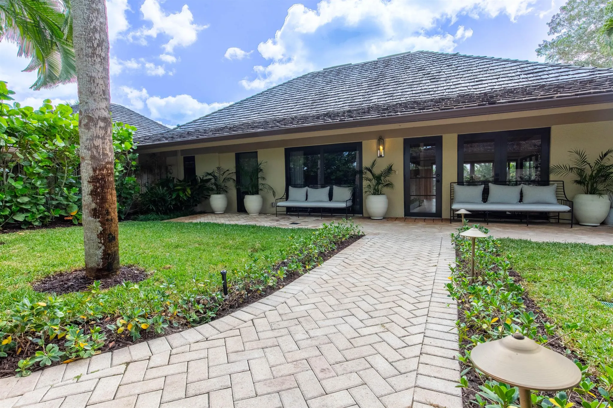 11669 Wimbledon Circle
