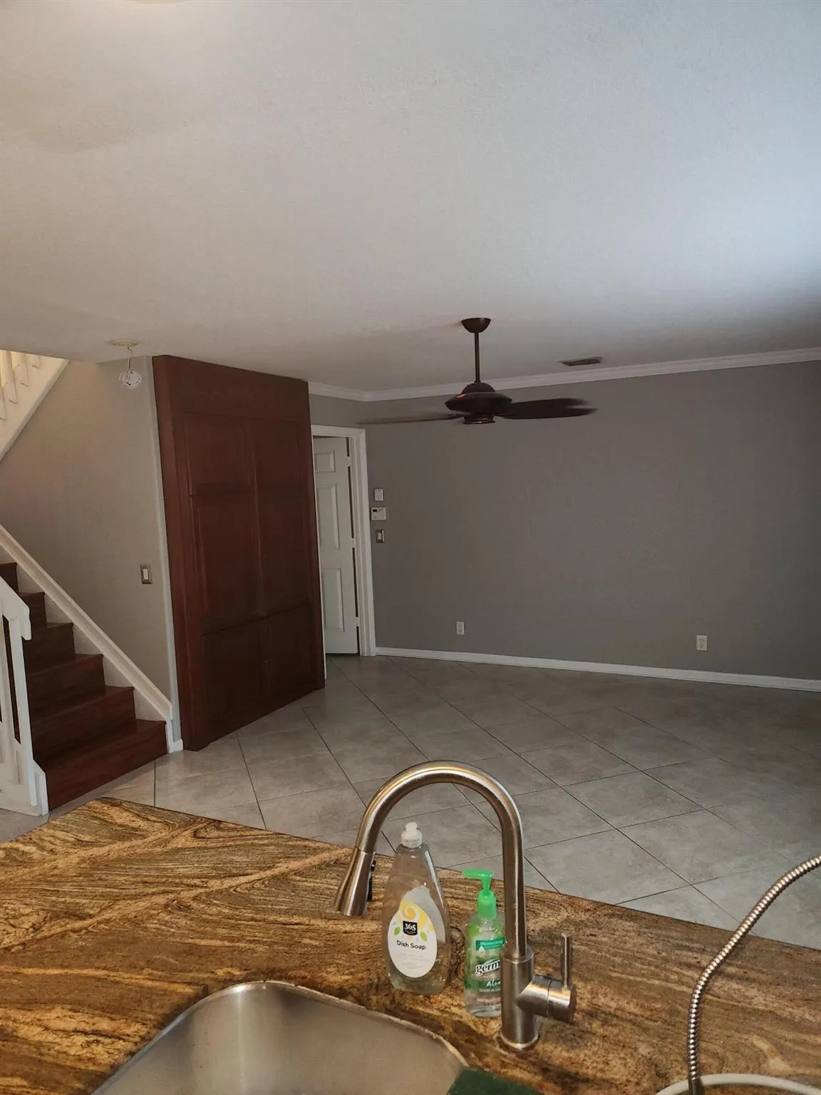 5242 Victoria Circle