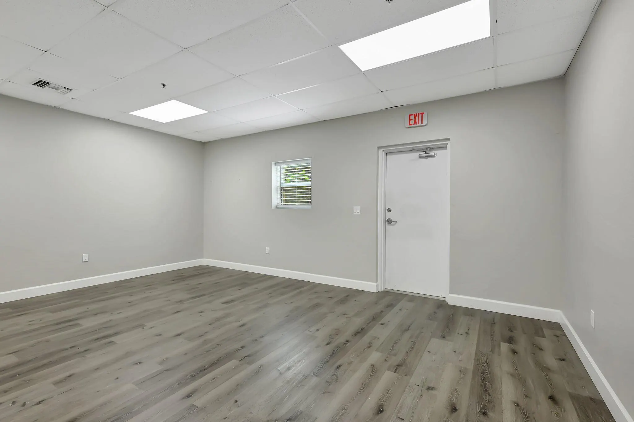3801 Oleander Avenue, #3803