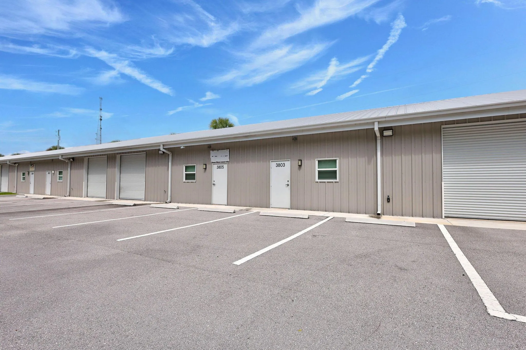 3801 Oleander Avenue, #3803