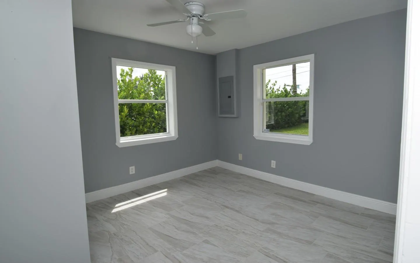 976 SW 34th Terrace