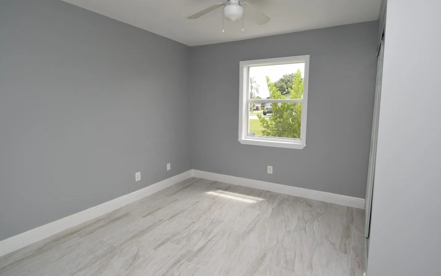 976 SW 34th Terrace