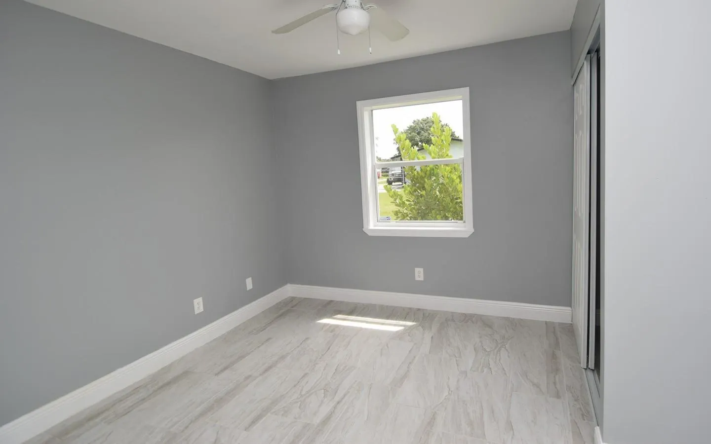 976 SW 34th Terrace