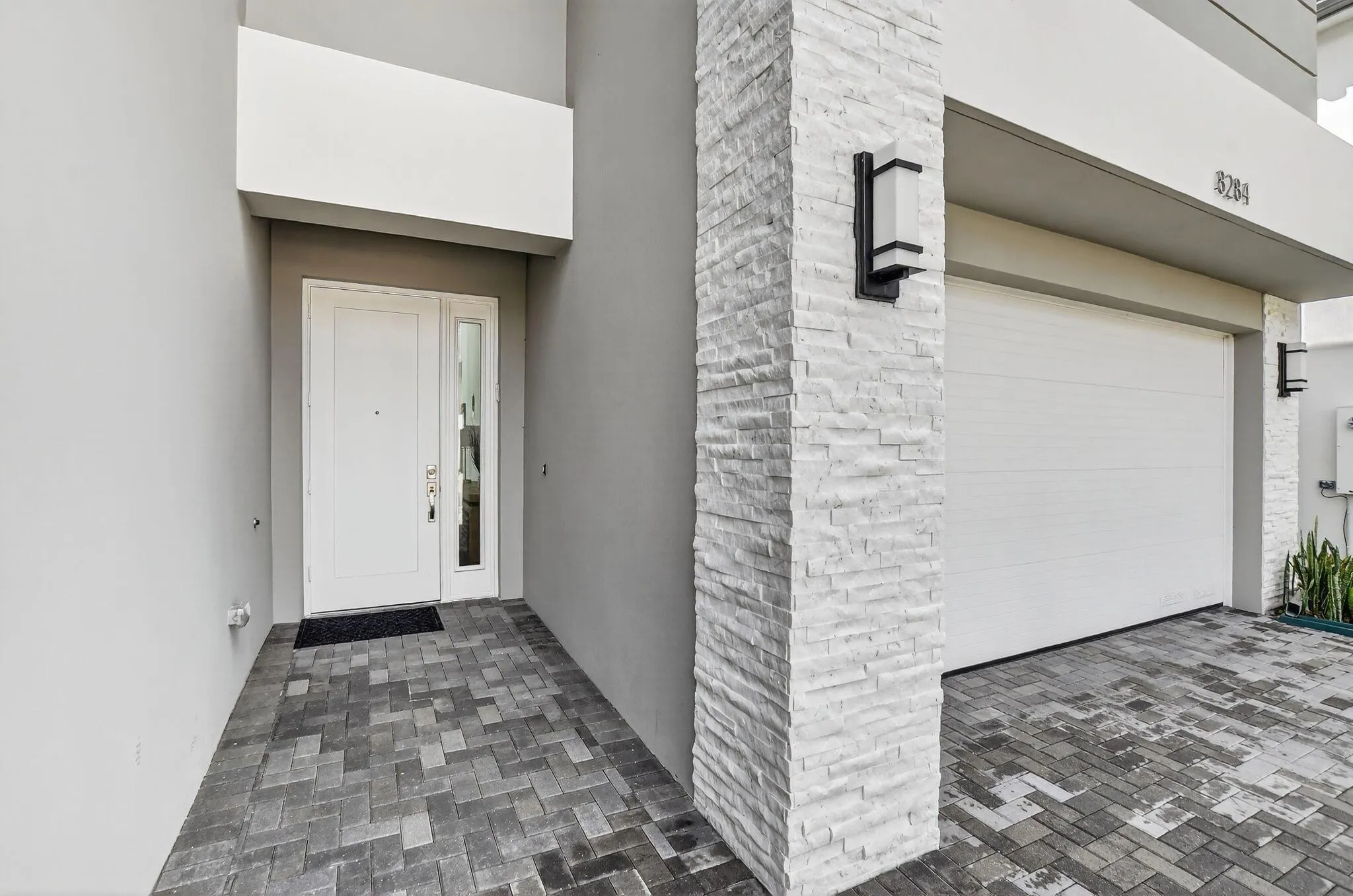 8284 Royal County Down Road