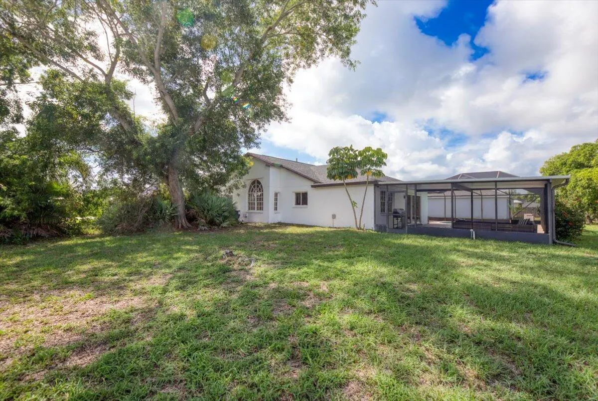 2400 SE Charleston Drive