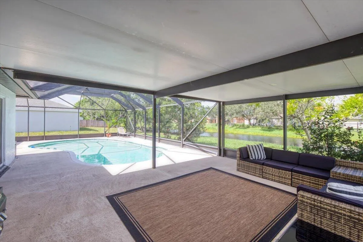 2400 SE Charleston Drive