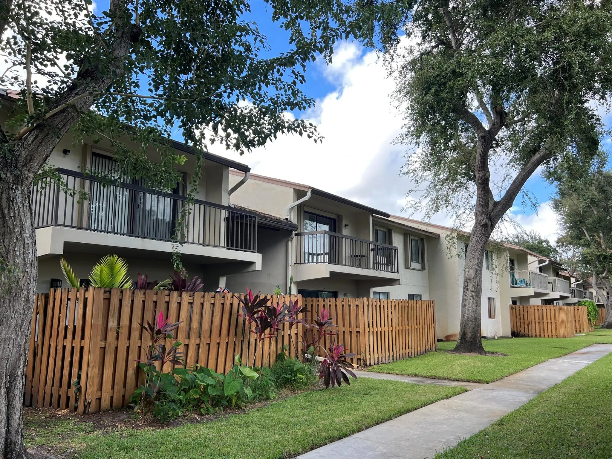 3402 Gardens East Drive, #18b