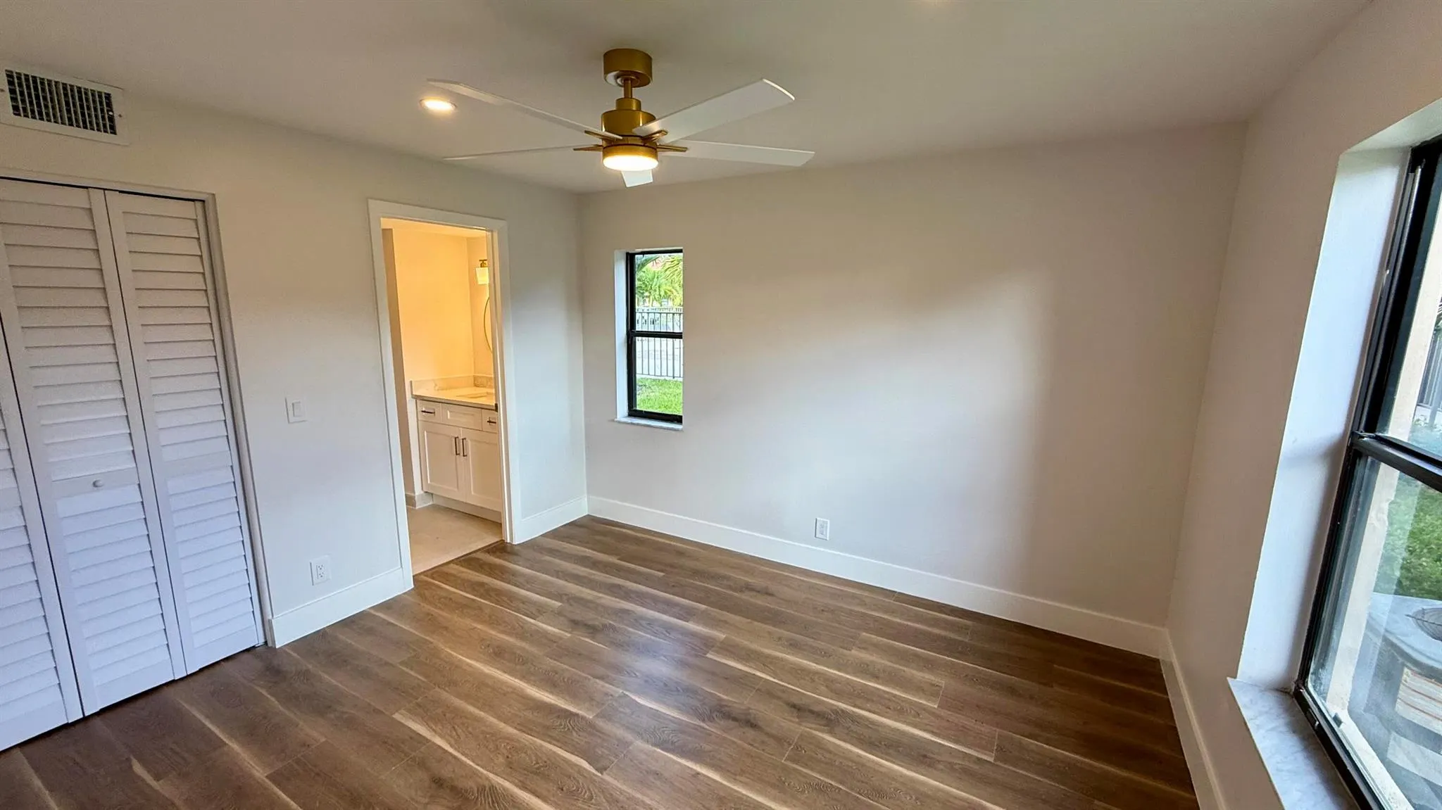 21905 Lake Forest Circle, #101
