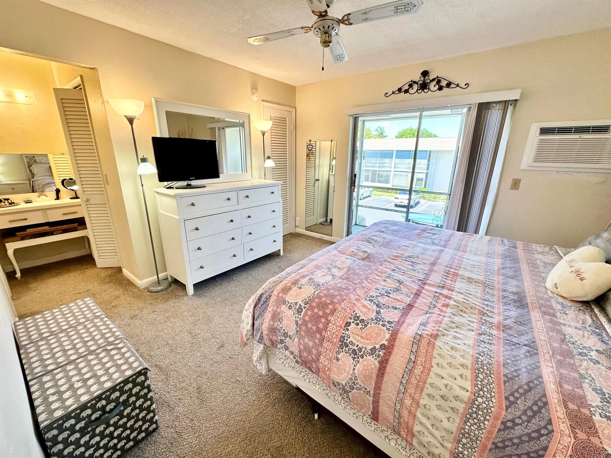 740 Horizons W, #203